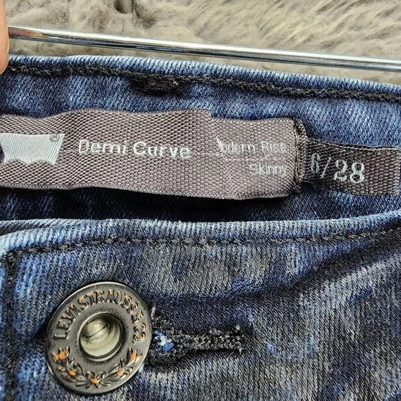 Levi's Jeans Womens 28 Dark Wash Stretch Mid Rise Demi Curve Skinny *GUC* - Picture 4 of 13